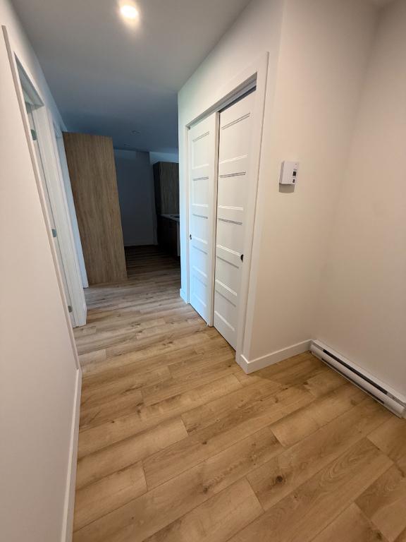 Grand 5 ½ Neuf à 1550$ — Espace, Style et Tranquillité