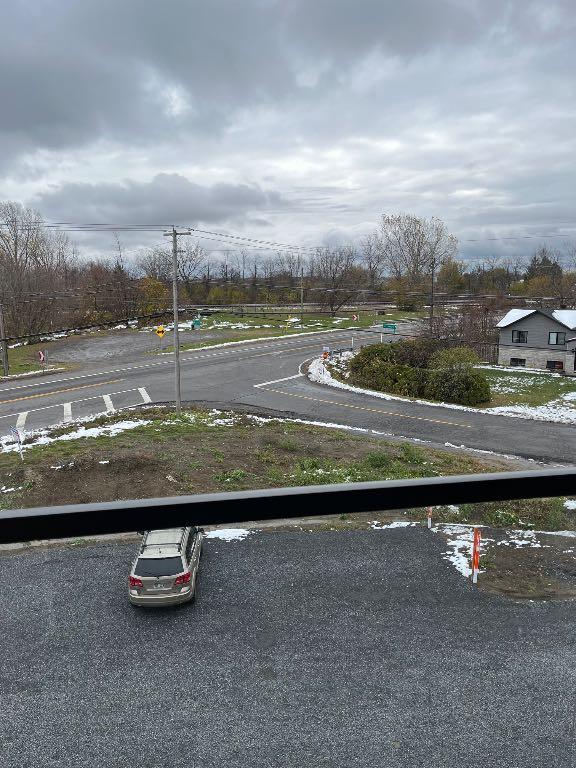 5 1/2 a louer-pointe-des-cascades-appartement