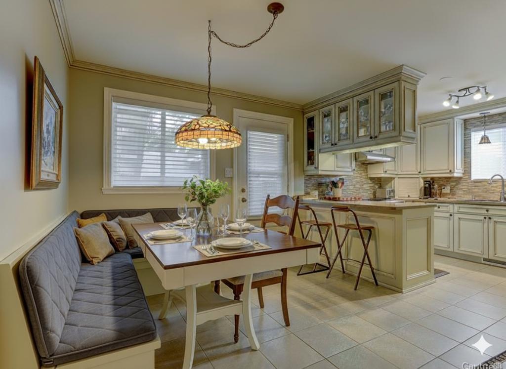 5 ½ avec jardin privé et 3 stationnements