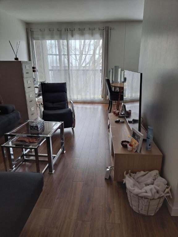 4 1/2 Chauffé/Éclairé, 1er Janvier ou un peu avant Lévis secteur Desjardins, UQAR, CFP