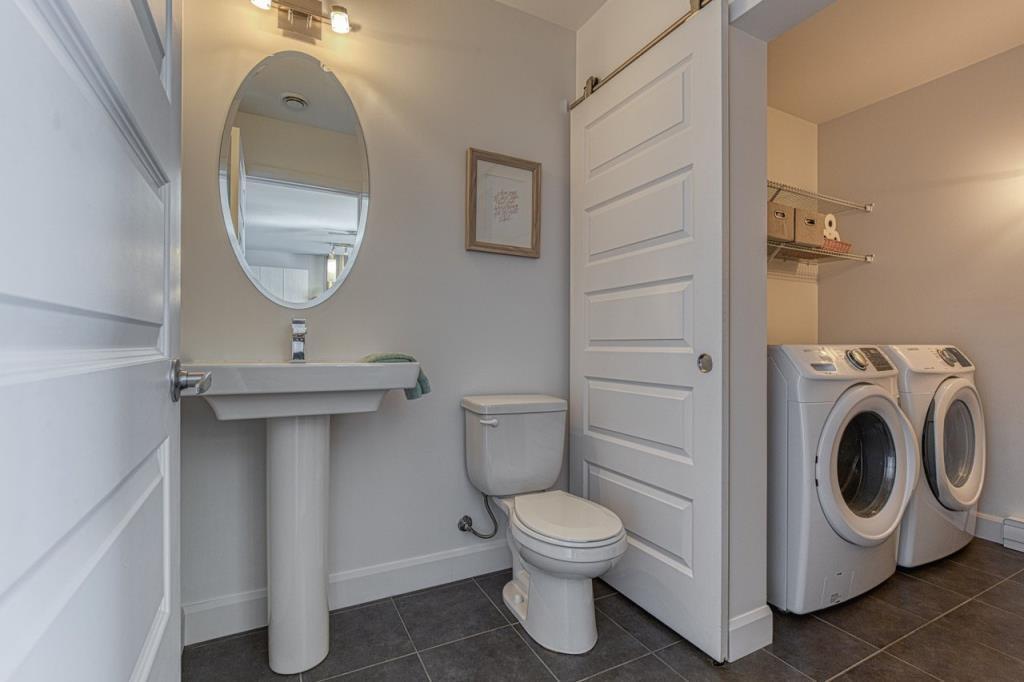 SUPER CONDO 5 1/2 À LOUER À NEUFCHÂTEL