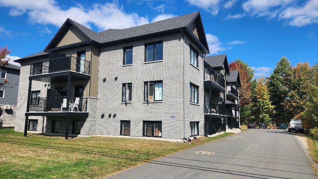 5 1/2 à louer immédiatement