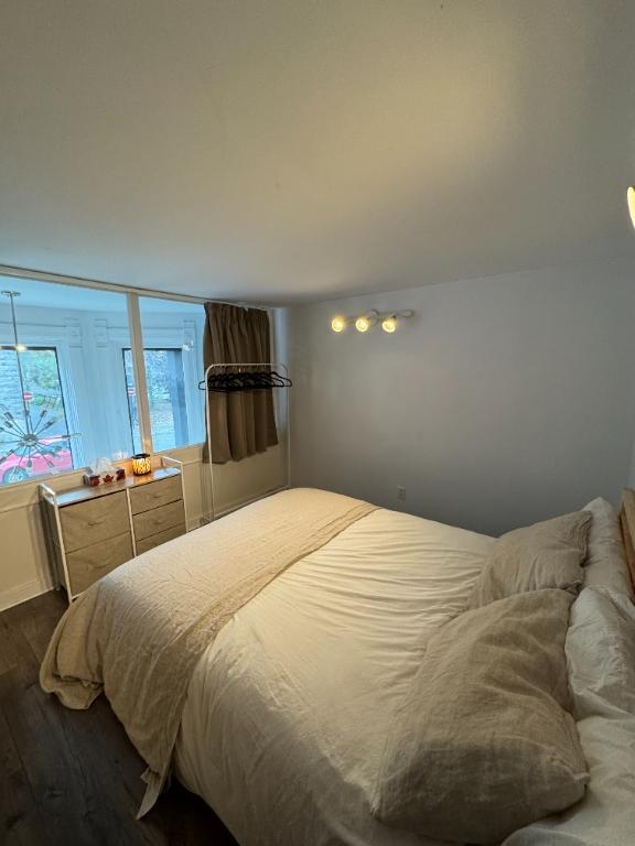 Charmant 4½ sur 3 étages – Plateau Mont-Royal