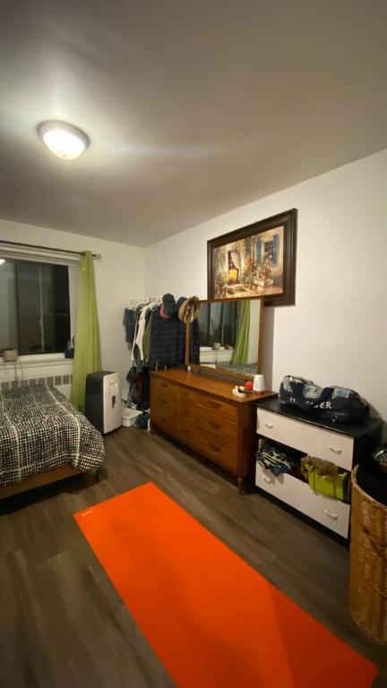 3 1/2 à louer pour 1er Janvier, 4 min à du metro, chauffé, parking disponible