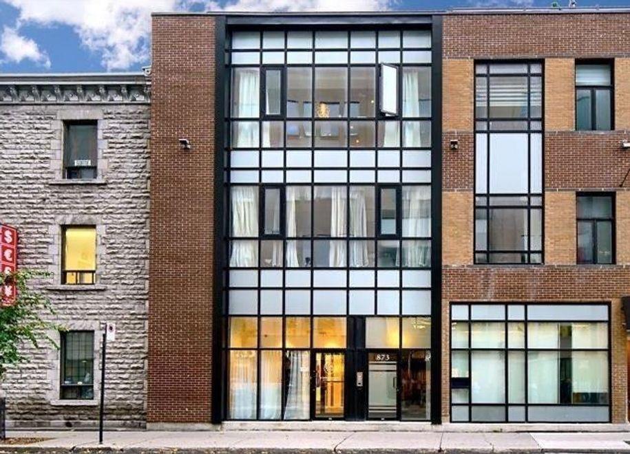 Condo luxueux et bien localisé à louer (Disponible) / Luxurious Condo well located condo for rent (Available)