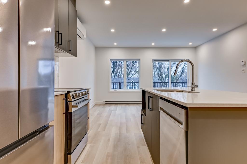 Superbe 6 ½ sur 2 étages à Deux-Montagnes (Environ 1600 pc) (secteur REM)