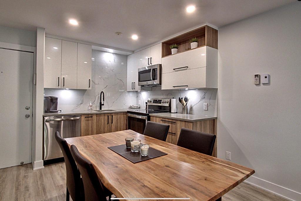 *** Magog *** Condo a Louer - 3 1/2 - O'berge du village - Libre immédiatement