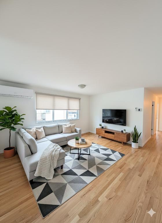 5½ à louer Sainte-Rose, Laval