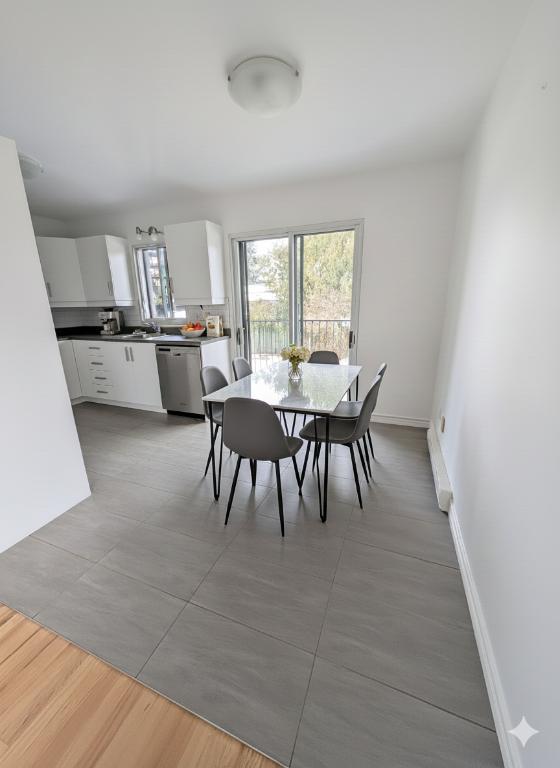 5½ à louer Sainte-Rose, Laval