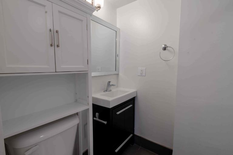 2 CH - 1 SDB - St-Laurent - $1,695 /mo