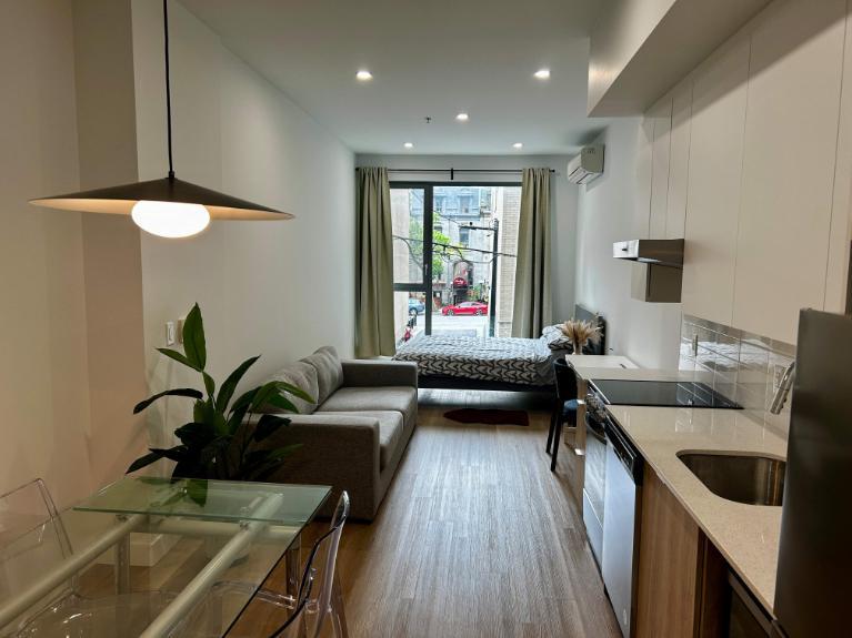 ✨ Loft meublé à louer – Bishop Embassy (Centre-ville de MTL) ✨