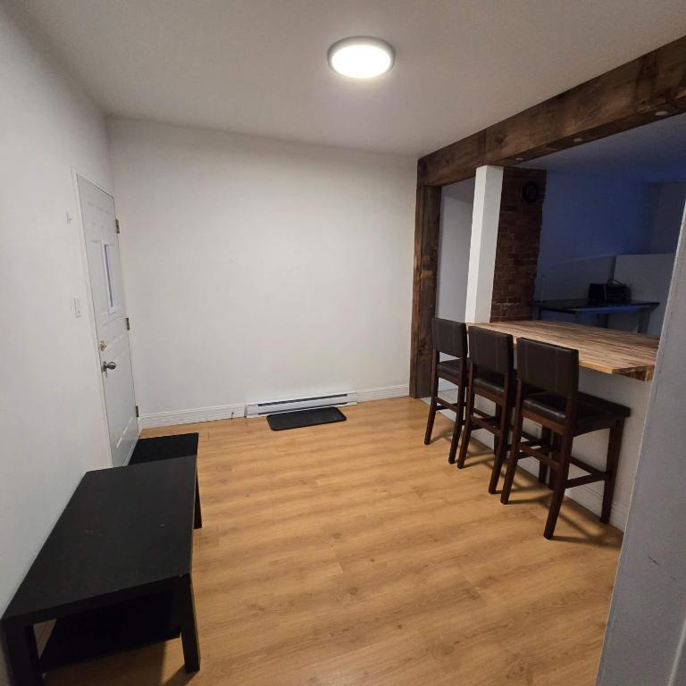 2 CH - 1 SDB - Montréal - $1,700 /mo