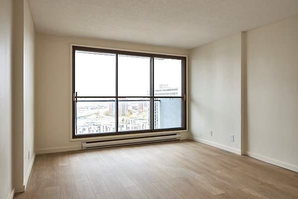 1 CH - 1 SDB - Longueuil - $1,590 /mo