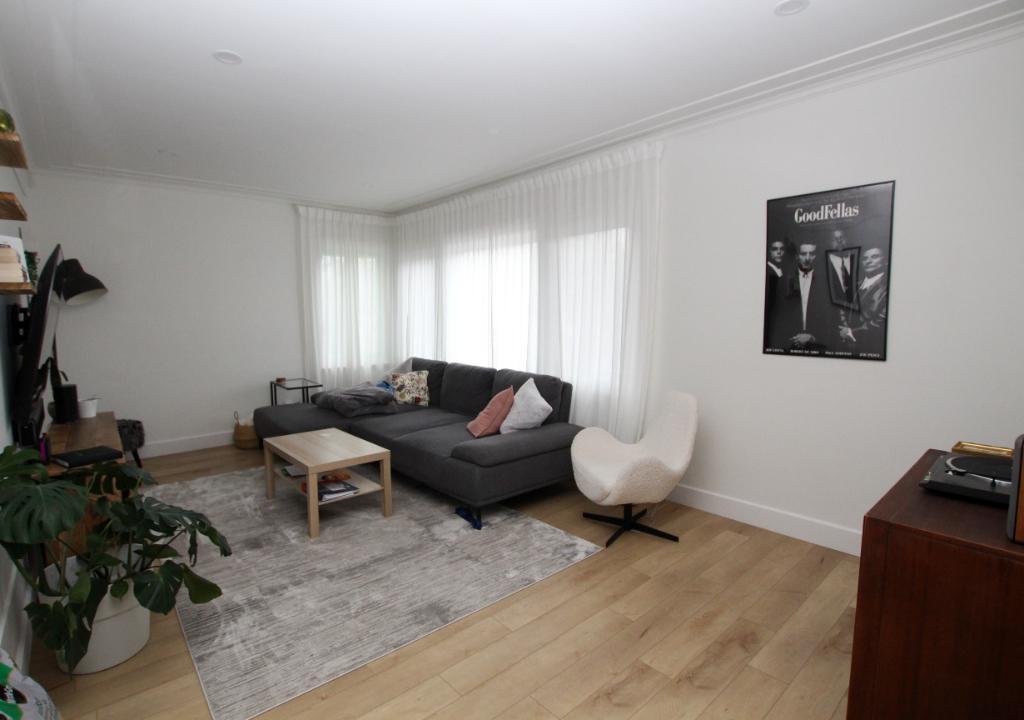 Rosemont 8 1/2 rénové, cour, garage, piscine, stationnement