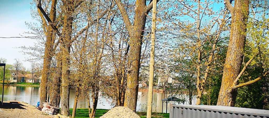 Maison TOUT COMPRIS vue sur le Richelieu/ TRANQUILLE + Très Grand 2260 PC LIBRE DECEMBRE a St Mathias ( près de Chambly et St Hilaire ) A VOIR