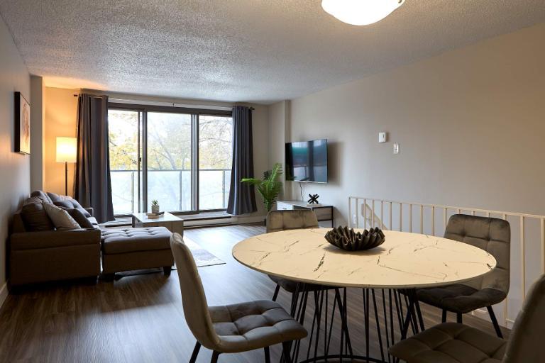 3 CH - 1 SDB - Longueuil - $2,749 /mo