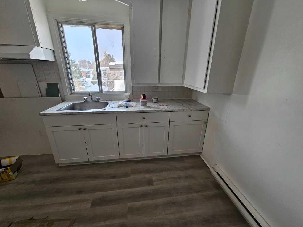 4 1/2 Chomedey Pont Lachapelle / Aut. 15 - Stationnement