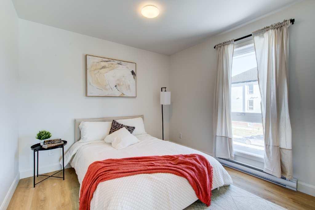 ** PROMO mois gratuit !! 4 1/2 neufs ! Huntingdon. WIFI inclus LIBRE IMMÉDIATEMENT!