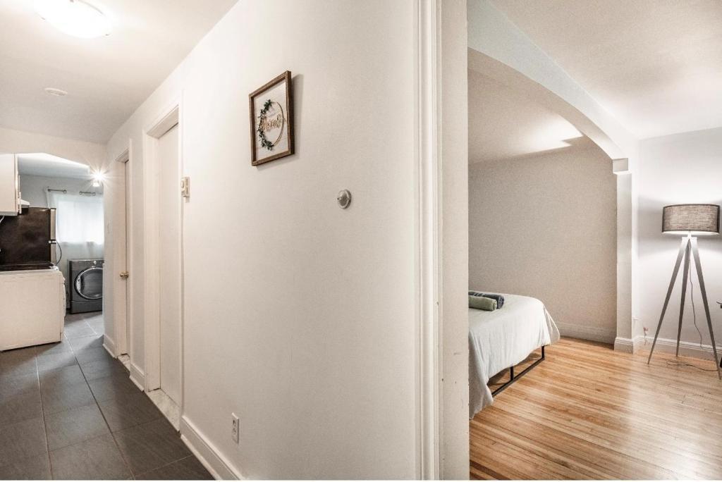 Appartement 4 1/2 - 2 chambres à coucher – 75 m² (817 p2)