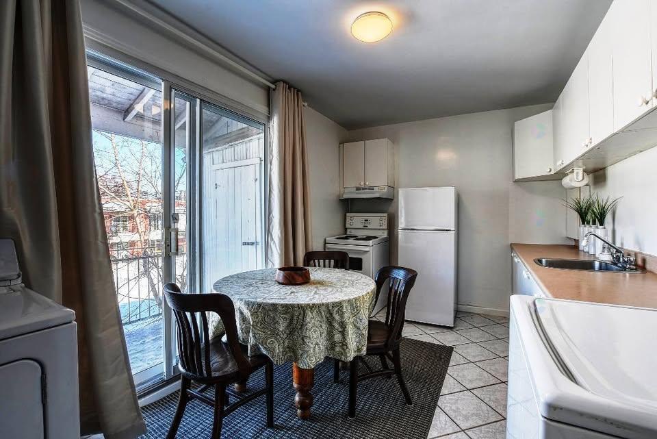 SHOPS ANGUS (MÉTRO PRÉFONTAINE) - 3 1/2 - 55 m² (600 p2)