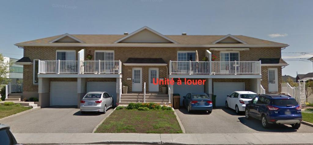Maison de ville avec garage à louer