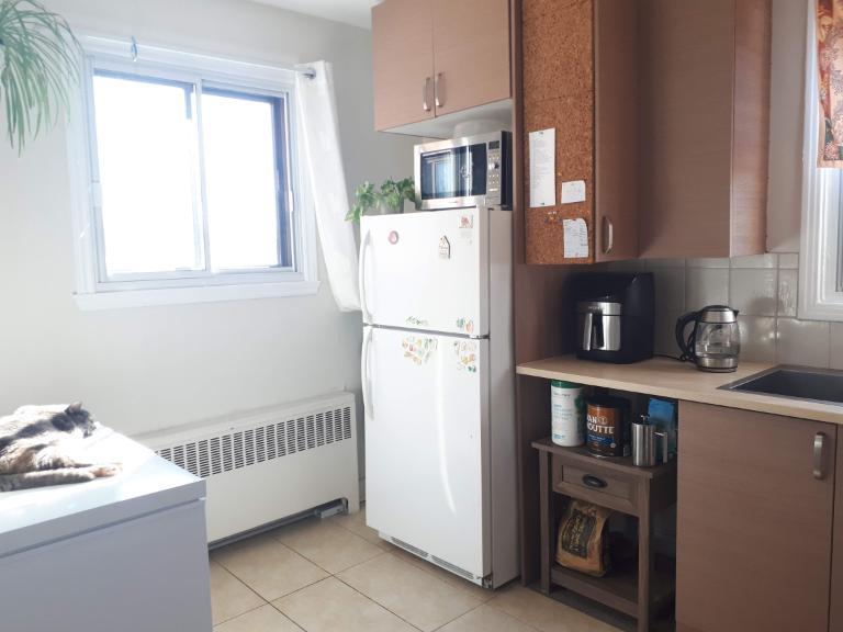 Grand et calme 4 ½ lumineux au 3e étage - AOÛT 2025