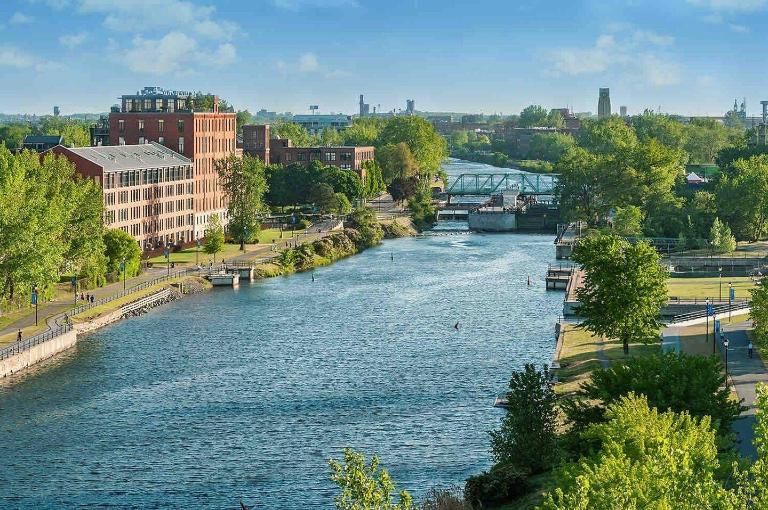 CADRE EXCEPTIONNEL POUR CITADIN ACTIF