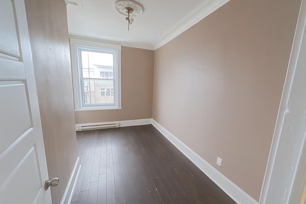 6 1/2 (4 Bdrm) for rent available immediately in Verdun