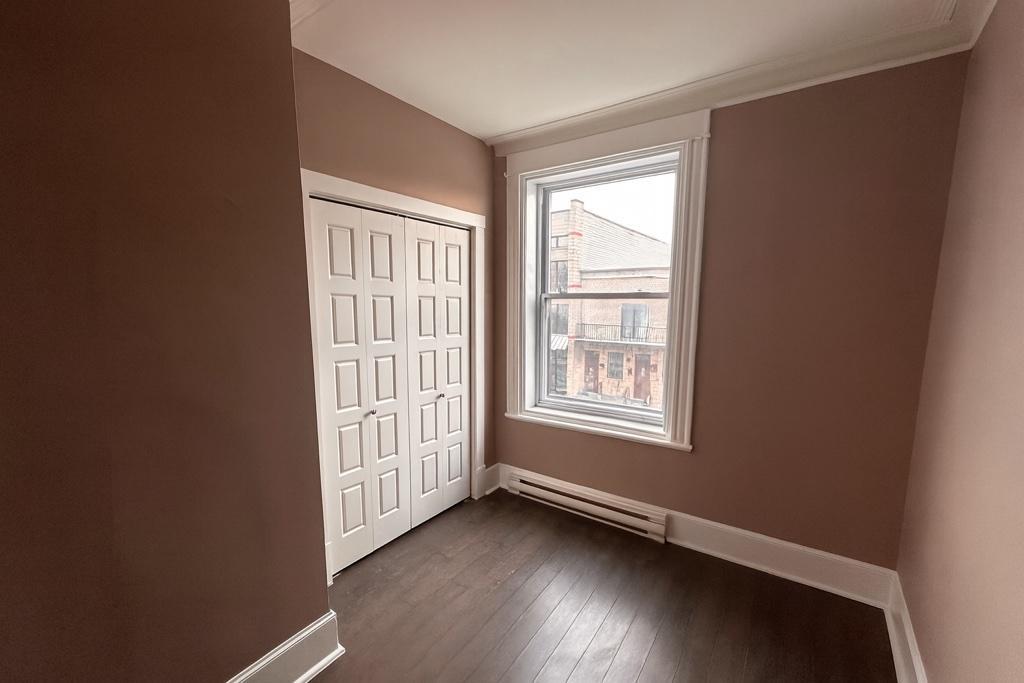 6 1/2 (4 Bdrm) for rent available immediately in Verdun