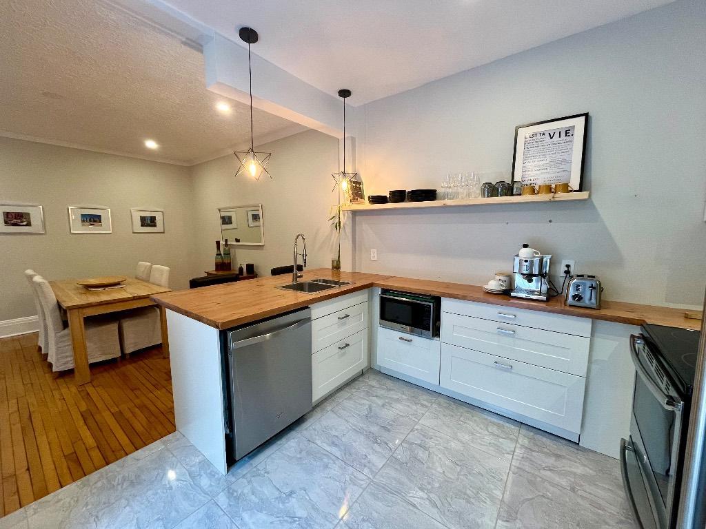 4½ + espace bureau à louer + cour arrière - BIEN LIRE