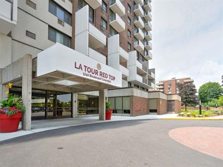 1 Bedroom Available At 5740 Cavendish Boulevard, Côte Saint-Luc - 5740 Cavendish Boulevard, Côte-Saint-Luc