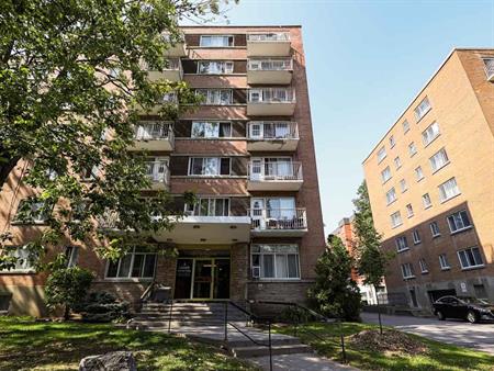 1 Bdrm - 2400, 2420, 2444, 2460, 2480, 2500 Rue Benny-Crescent - 2400, 2420, 2444, 2460, 2480, 2500 Rue Benny-Crescent, Montr