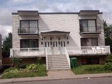 LaSalle: Nice Renovated Large 5 1/2 in Semi-Basement Now or Later