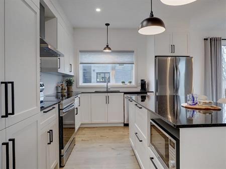 Charmant Appartement 5 1/2 à louer - Estrie / Lac-Mégantic - Tranquilité et vue splendide sur le Lac-Mégantic !