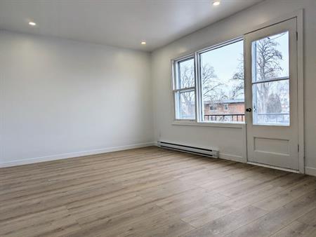 1 Bedroom - 8436 Avenue Des Rapides, Montréal, QC, Montréal