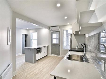 2 Bedroom - 7171 Rue St-Dominique, Montréal