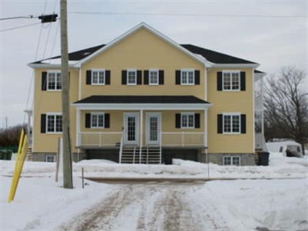 Saint-Antoine-de-Tilly – Très grand logement 4 1/2 à louer