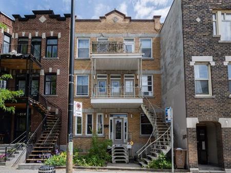 Appartement impeccablement situé au cœur du Plateau Mont-Royal