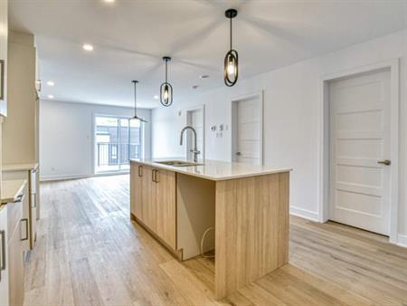 MAGNIFIQUE APPARTEMENT À LOUER PRÈS DE JOLIETTE