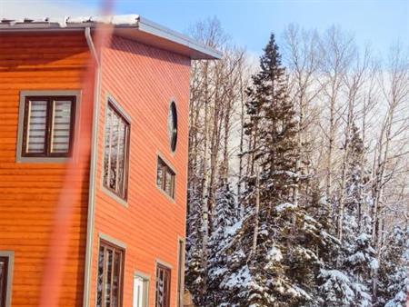 Nouvelle Éco-Maison Montagnard - Sainte-Anne-des-Monts, Gaspésie