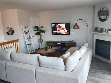 BEL APPARTEMENT 5 PIECES (CONDO) A LA PRAIRIE, TRES PROPRE, LIBRE RAPIDEMENT 1525$