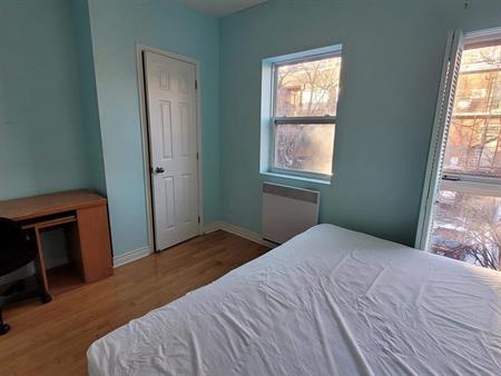 1 CH - 1 SDB - Montréal - $880 /mo