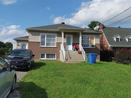 (Saint-Lin-Laurentides) 719 Rue Du Parc 719