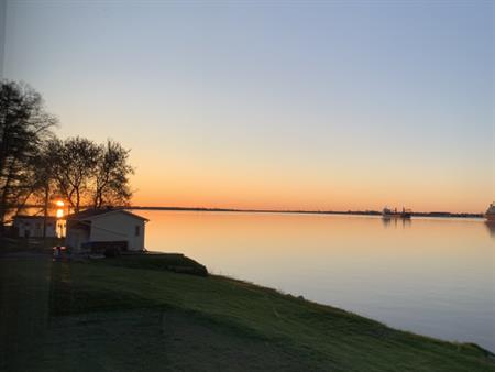 3 1/2 à Louer Situé Au Bord Du Fleuve