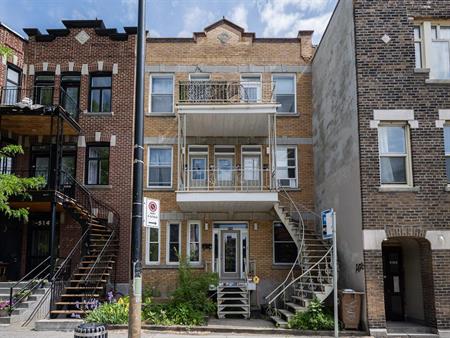 Appartement Impeccablement Situé Au Cœur Du Plateau Mont-Royal