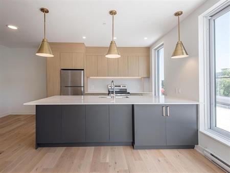 4 Bedroom - 2147 Marlowe Ave, Montréal