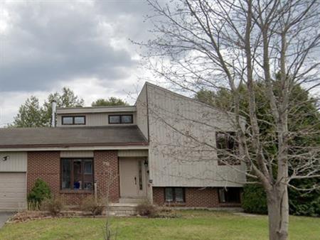 (Aylmer) Maison 6 1/2 + Garage