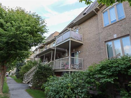 Condo De 2 Chambres à Louer Au Plateau