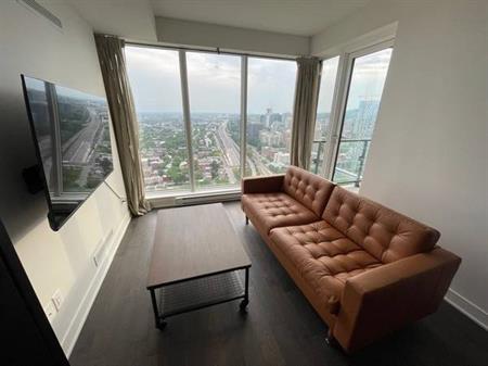 Montreal Furnished Condo Rental - Gorgeous 1 Bed + Den, 1 Bath