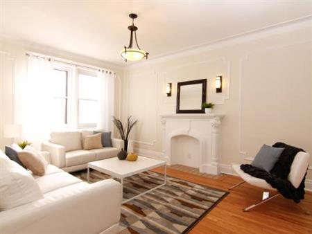 BEAUTIFUL & SPACIOUS 4 1/2 VILLA MARIA METRO, MONKLAND VILLAGE